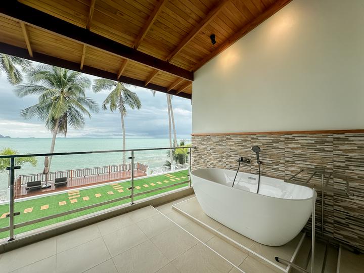 King Room with Pool View — 2