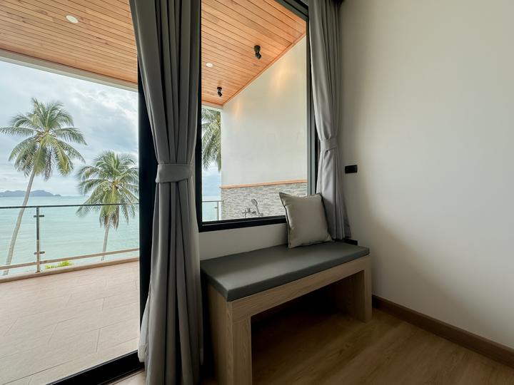 King Room with Sea View — 11