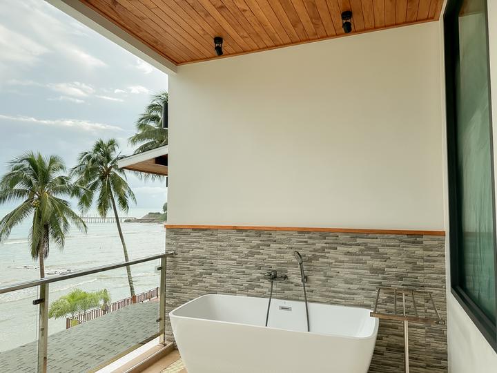 King Room with Sea View — 15