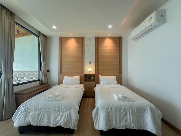 Twin Room with Pool View — 6