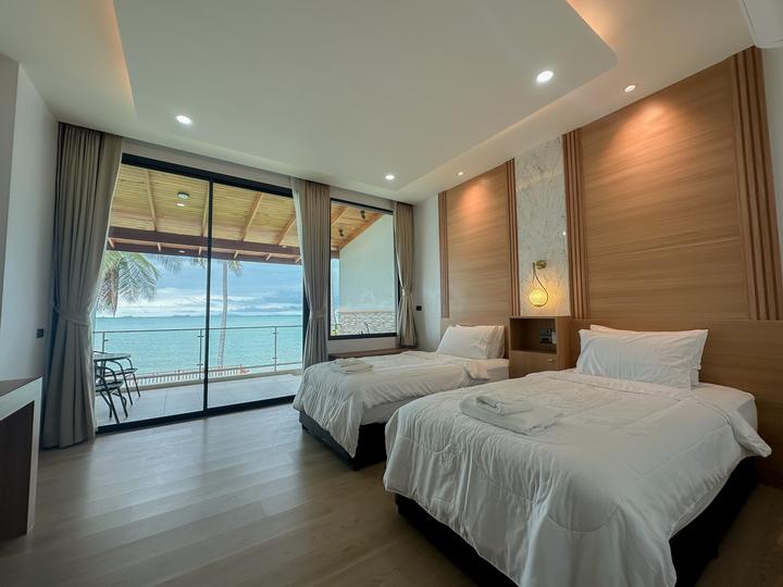 Twin Room with Sea View — 1