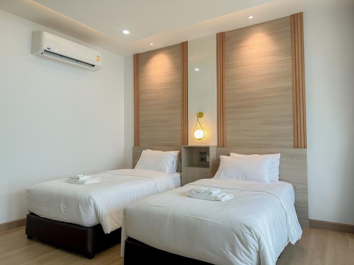 Twin Room with Sea View — 6