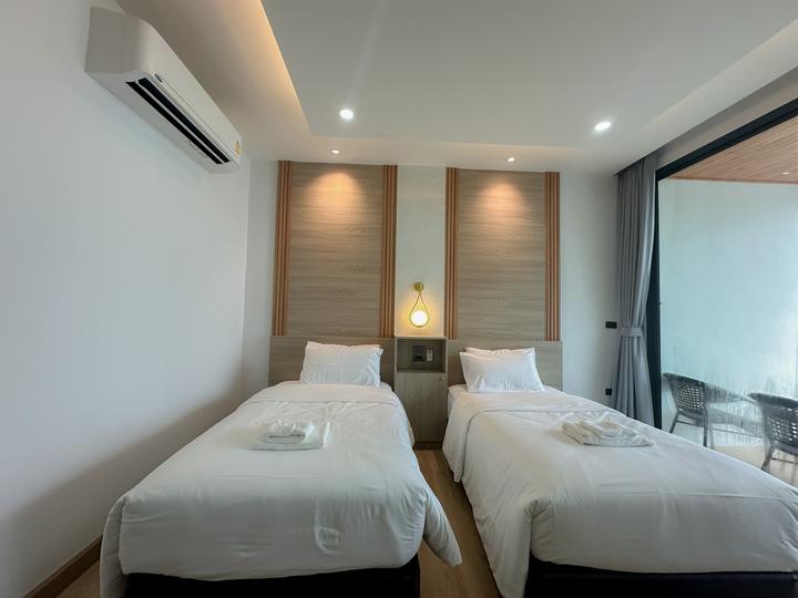 Twin Room with Sea View — 8